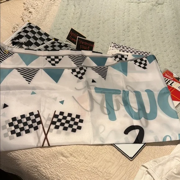 Race Car Party Supplies Set - Picture 6 of 6